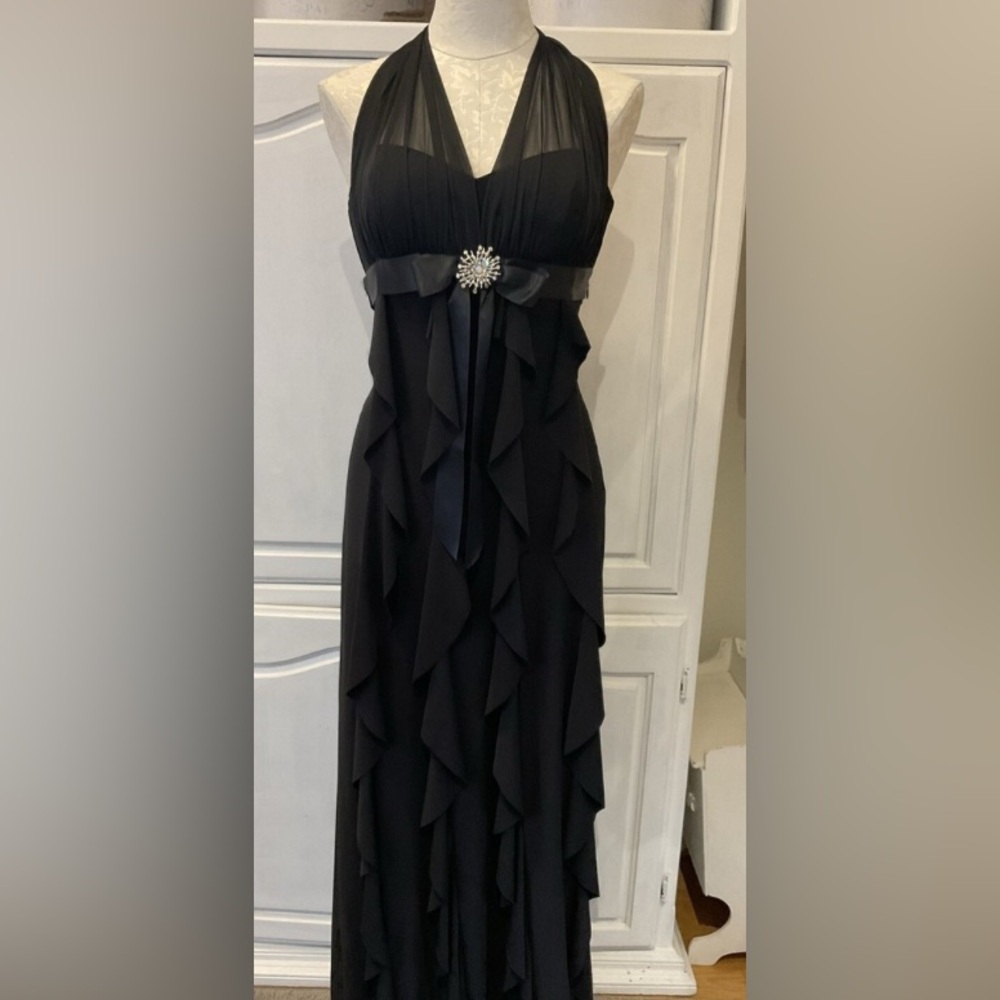 Elegant Black Halter Evening Dress “Betsy & Adam” by Linda Bernell. NWT size 12